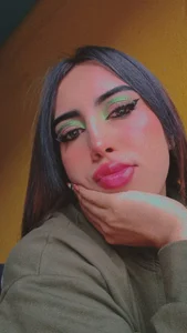 Eloisa_Morgan Public  4টি ছবি