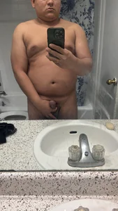 Lo que no puedes ver en otro lugar está aquí👇 de ChubbyboyVnz  3 Imagens