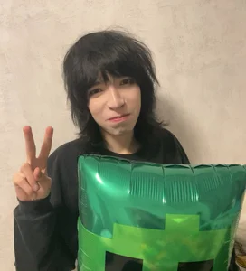 Gerald_ice Public  5টি ছবি