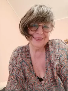 Sharon_Amore old woman 76 years Εικόνα 9