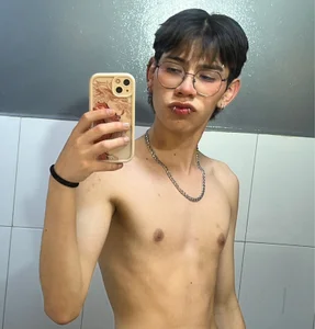 Kim_Adrien Public Poză 6