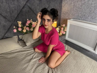 𝙶𝚒𝚛𝚕 𝚒𝚗 𝙿𝚒𝚗𝚔 od Susan_Fors  snímek