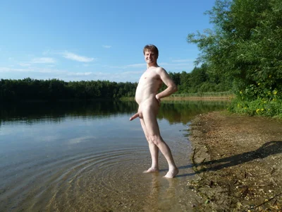johntheguy8@xh Outdoor nude Foto 2
