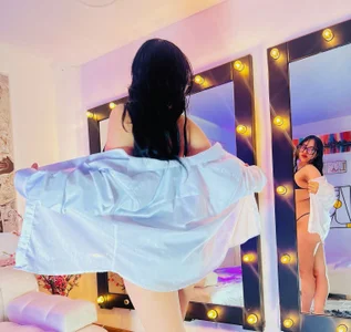 Hanna-RoussSO HOT Bild 3