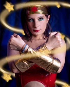 ada_mclaineのwonder womanの 8枚の写真