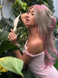 AntonellaHans_ Like a Fairy Pic 2
