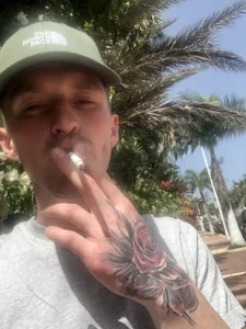 CheekyRich Public Poză 2