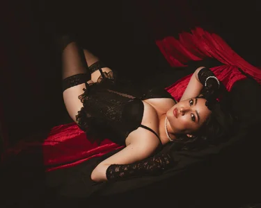 samanthawalle: Come Play With Me🔥 ( фото)