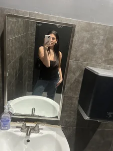 Bustybookworm69 <3 Pic 3