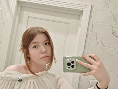 LakishaSolianiのVERY revealing underwear.の 4枚の写真