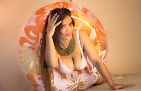 SoniaGresson Summer 2024 Pic 7