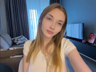 AveryBerkson my natural beauty Pic