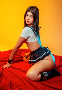 LanaKyutt YELLOW WALL AND HENTAI Pic 4