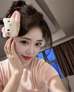 Honeypeach112 Public Pic 4