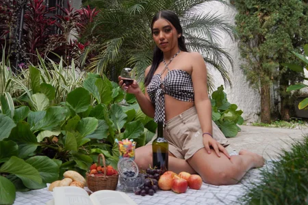 SophieLanne Picnic day Pic 3