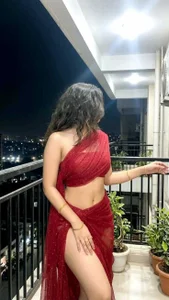 Janvimoon Public Foto 4