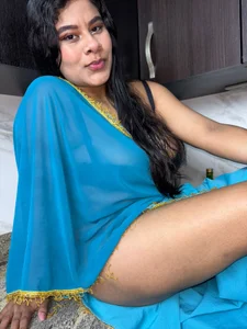 iniyalaboni_ your favorite india  🔥 slika 3