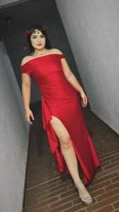 Lia_Hurley Happy Valentine's Day Pic