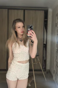 amellyMorgan Public Foto 4