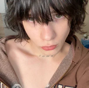 LeonBoykisser Public 사진 4