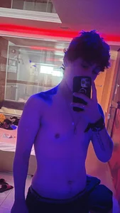 Eu de FehNSFW  3 Imagens