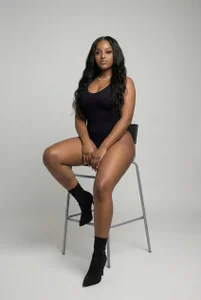 Aitana_Oliveira Public Hình