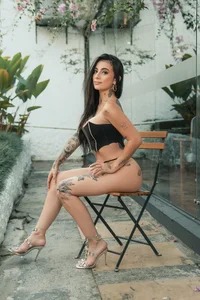 MilaLawrence Mila Poză 3