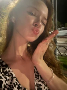 YourFavoriteAfroditaa's XXX Nude Photo 1