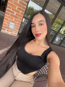Alessia-Rouge Public Billede 6
