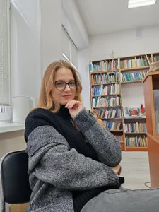 TristaDifillippo Pranks in the library) - {count, plural, one {תמונה אחת} two {שתי תמונות} many {# תמונות} other {# תמונות}}