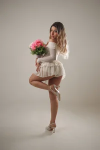 Anavi_ “Blooming even on my greyest days 🌸” صورة واحدة|Anavi_ “Blooming even on my greyest days 🌸” صورتان|Anavi_ “Blooming even on my greyest days 🌸”  صور|Anavi_ “Blooming even on my greyest days 🌸”  صورة