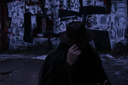daamon_shadows Mysterious evening 😏 sexfoto 3