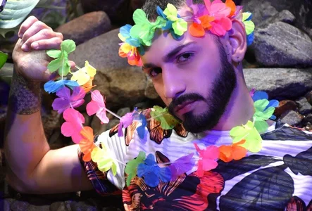 JACKMARCKOS Sexy Hawaiano  5টি ছবি