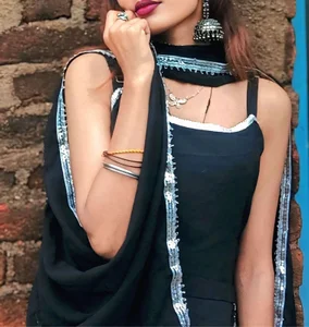 CUTESHRII Public Billede 5