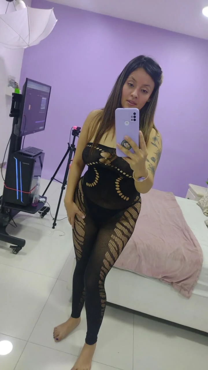 Foto em tendência de CynthiaMore 1950