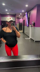 lynnnn964 up in the gym just workin on my fitness Pic 6