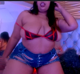 Zdjęcia ValeryBerri My bed is warm and it's time to play.:  2