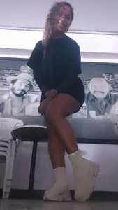 Zoedaniels yours Pic 4