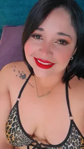 bustyy_juicyrx kiss hot Pic 2