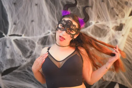 CharloteTaylor_ Spooky Season 🎃 사진 6