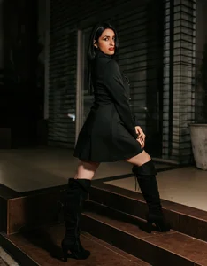 MeganHoffmaan “You are approaching… and the world loses importance.” 😏 圖片 2