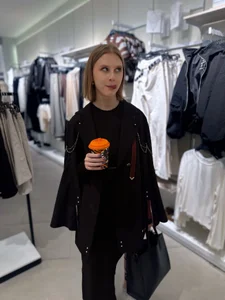 Kiki_Stacy Lets take a shopping walk together ? :3 รูป  3