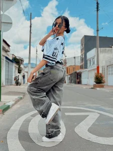 Little_arii Outdoors 🤍🖤 Foto 5