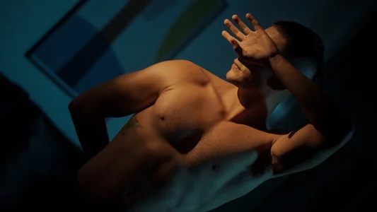 ElianFoxter Where Shadows meet, my body speas  4টি ছবি