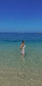 SophieBarnett Loving the water Poză