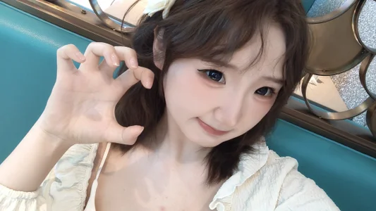 momo-5952 Public Pic 2