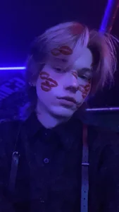 evan_reinhart more of me Foto 4