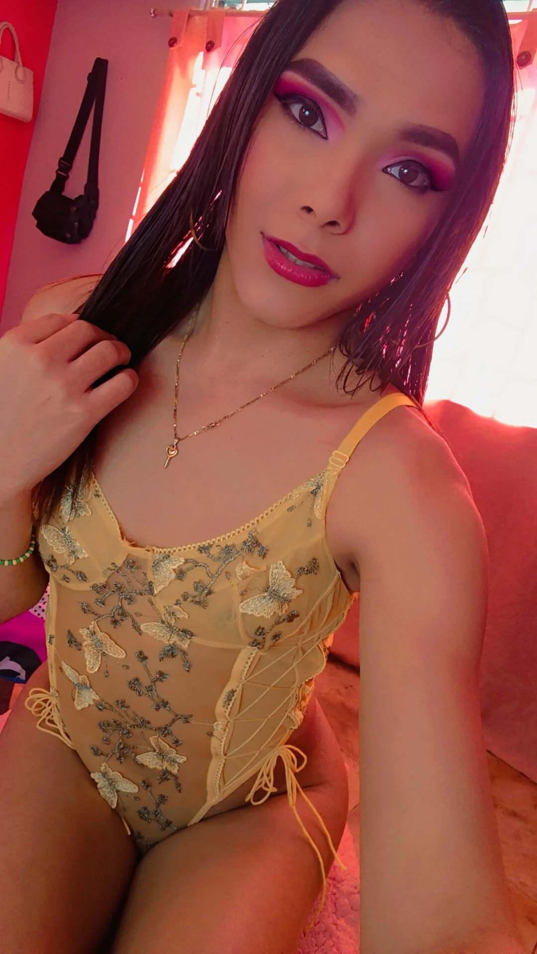 Трендове зображення  22 Sofia_Hot_Latina