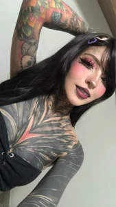 Nickidoll66_ Public Pic