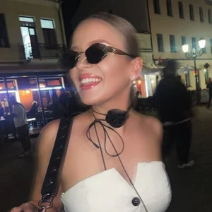 YevetteGord's XXX Nude Photo 2